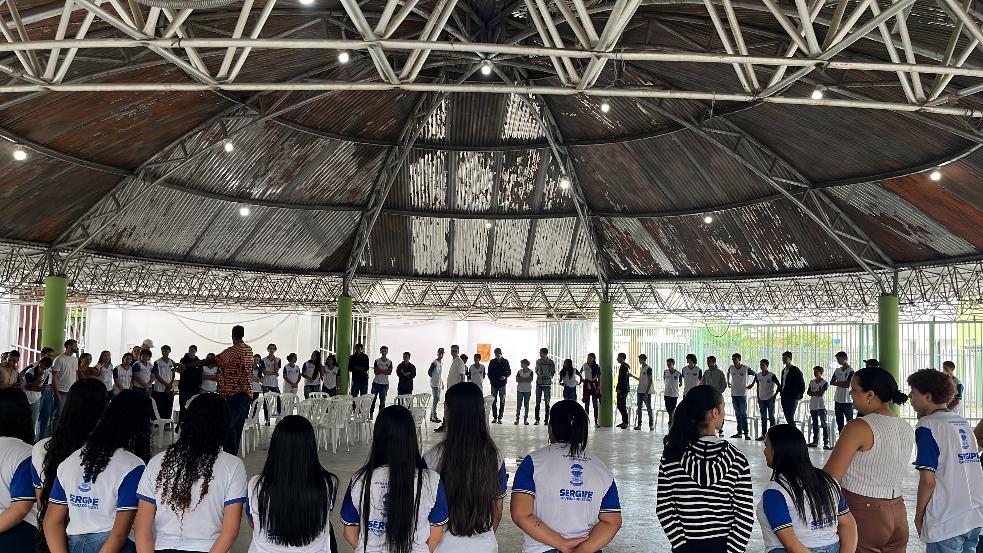 Oficina: Dialogando ao som do Vinil